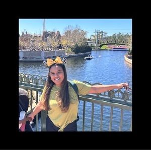 Meet your Posher, Ana carolina